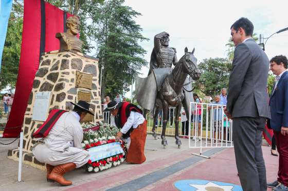 En Güemes, Urtubey participó en un nuevo aniversario del natalicio del héroe gaucho
